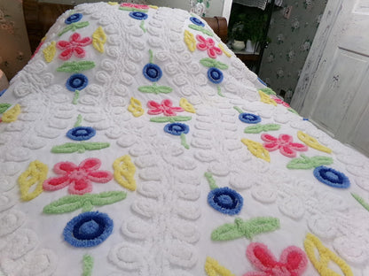 Canyon Group Vintage Chenille Bedspread, Twin Size Rainbow Wedding Cake Design