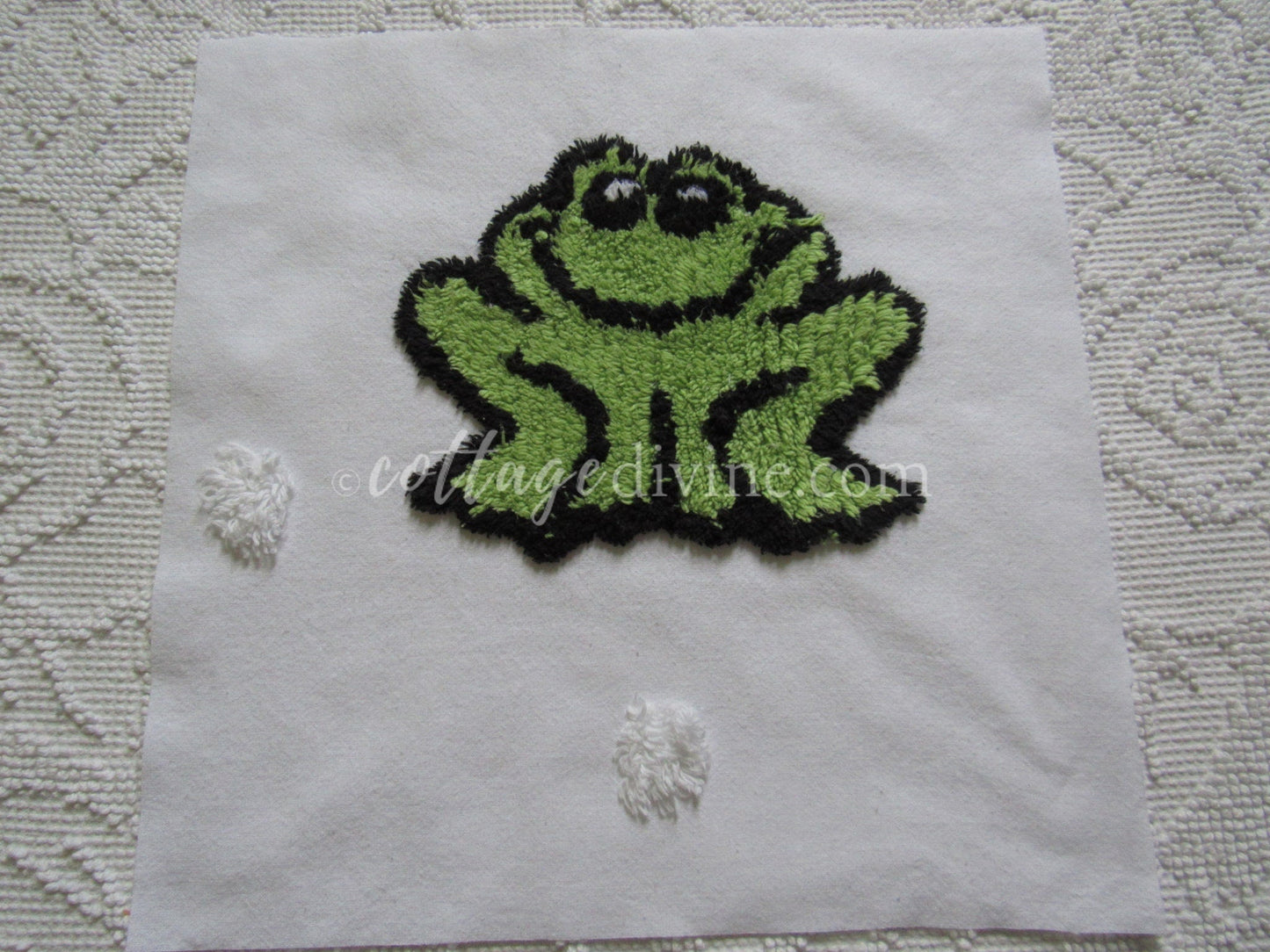 Cute Frog Chenille Fabric Piece, Vintage Y2K Era Green Bullfrog Novelty 12.5" Quilt Square, great for pillows & quilt inlays