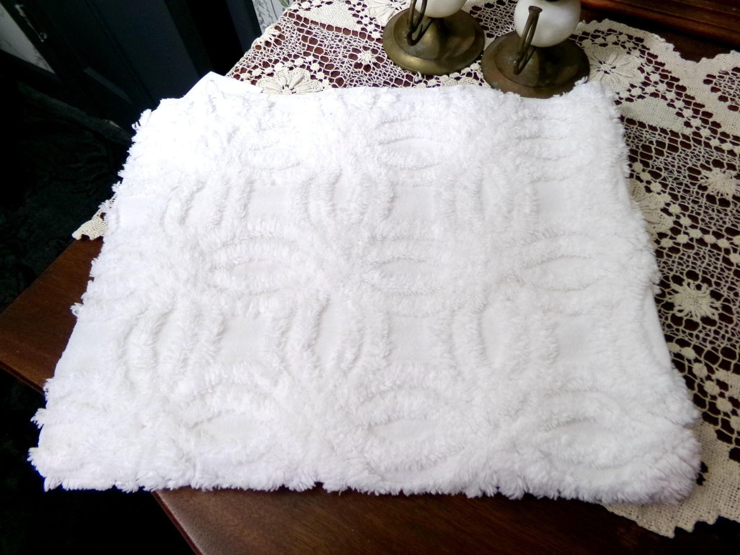 Vintage Chenille Fabric Elegant Fluffy White Wedding Rings, 18" x 25"