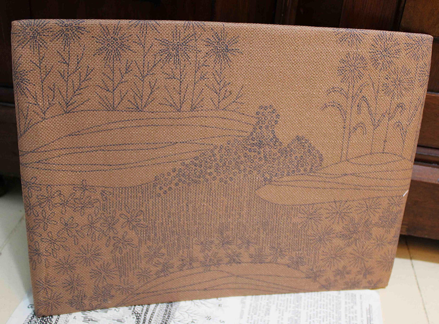 ROCK GARDEN Vintage Crewel Embroidery Kit Paragon Needlecraft 0215 Boho Floral Wall Hanging