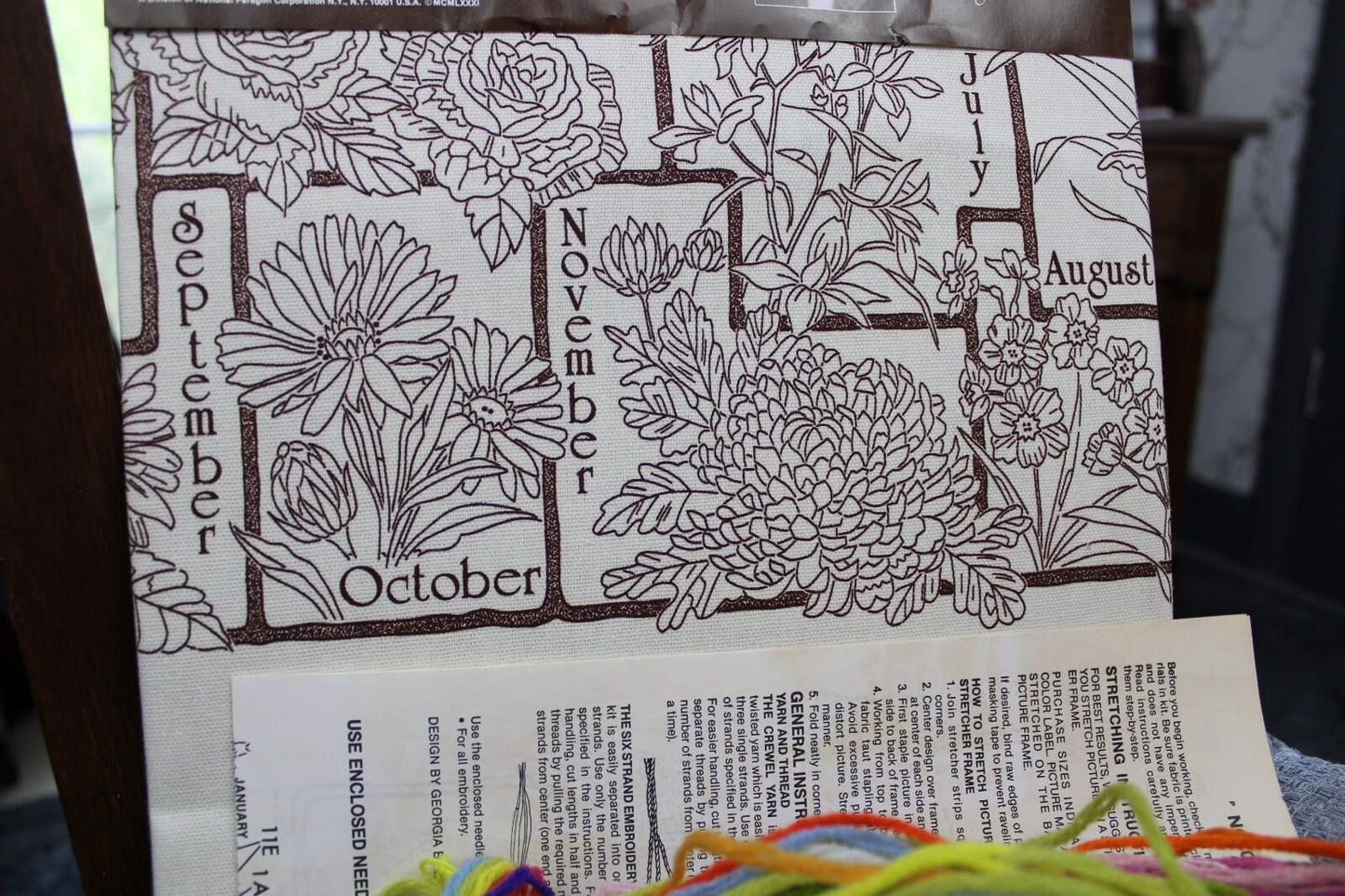 FLOWERS of the MONTH Vintage Crewel Embroidery Kit Floral Paragon Stitchery 0704