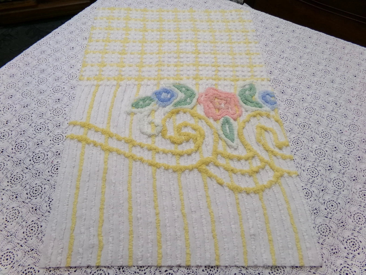 Cottage Chic Vtg Chenille Bedspread Fabric 16x24" Floral Plaid Sewing Material