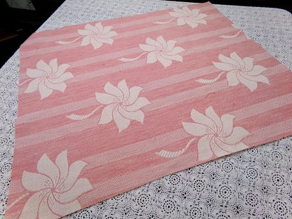 Plumeria Pinwheel Floral Vintage Woven Fabric Reversible 22" x 25" Quilt Material