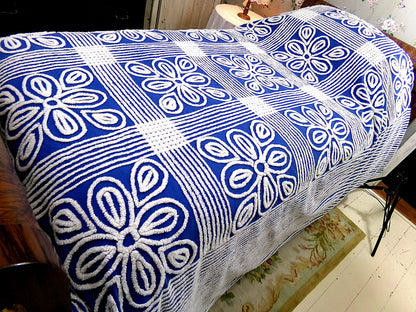 Vintage Mod Chenille Bedspread: Flower Power Bold Blue & White Shabby Cotton Full Size Bedding
