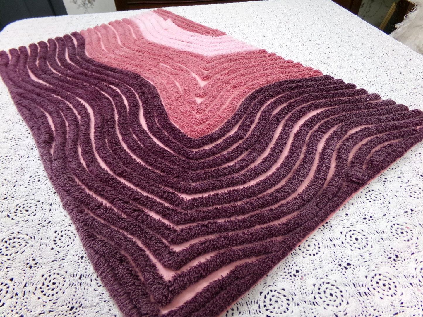 hypnotic sunkissed vintage chenille bedspread fabric pink mauve optic 16" x 25"