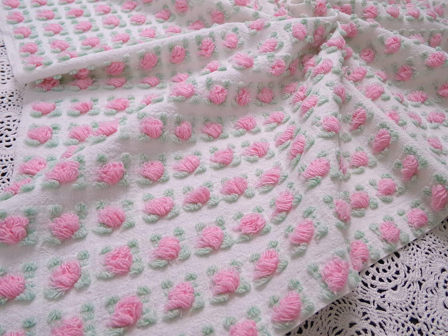 Popular Pink Rosebud Vtg Chenille Bedspread Fabric Rose Quilt Material 18x24"