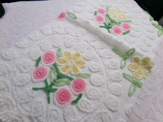 Dreamy White Floral Vintage Chenille Bedspread Fabric Sewing & Quilt Material 18" x 35"
