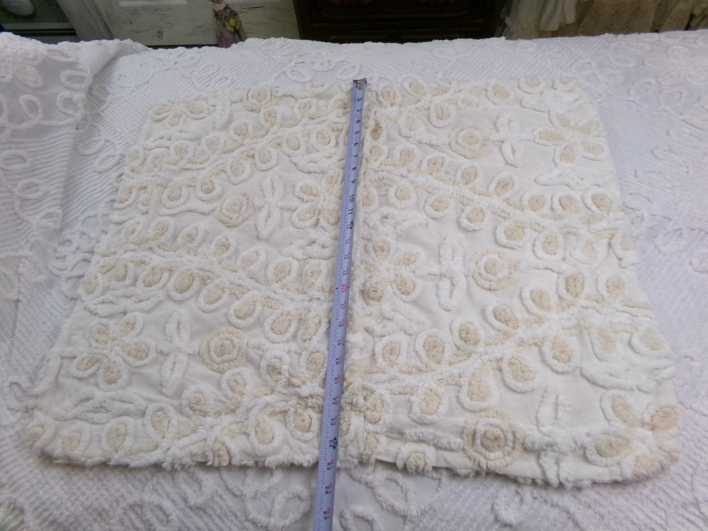 canyon group vintage chenille pillow sham, cream wedding cake design with envelope back, SINGLE, not a pair