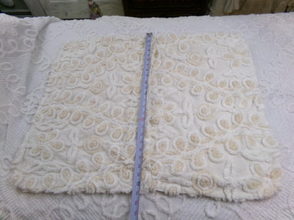 canyon group vintage chenille pillow sham, cream wedding cake design with envelope back, SINGLE, not a pair