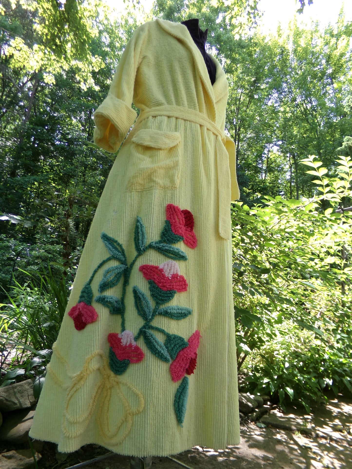 gorgeous vintage chenille robe, ladies floral tufted bathrobe in sunglow yellow, fit 'n flare, half sleeves, est size medium