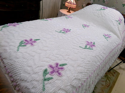 sculpted lilacs vintage white chenille bedspread, full size cotton summer cottage bedding