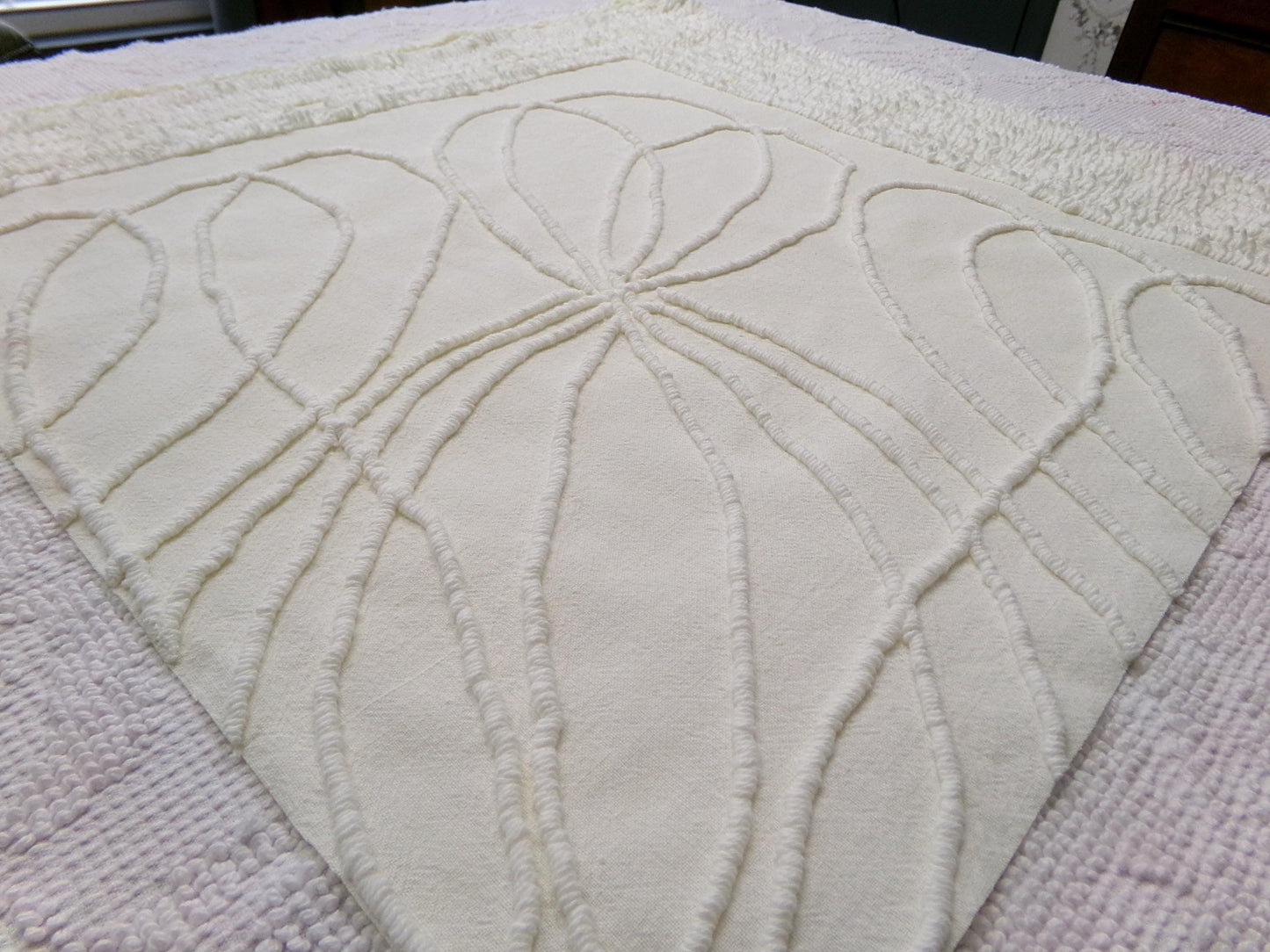 Vintage Illusion Chenille Fabric, Fascinating Webbed Design, 22" x 21" Piece Sewing Quilt Material