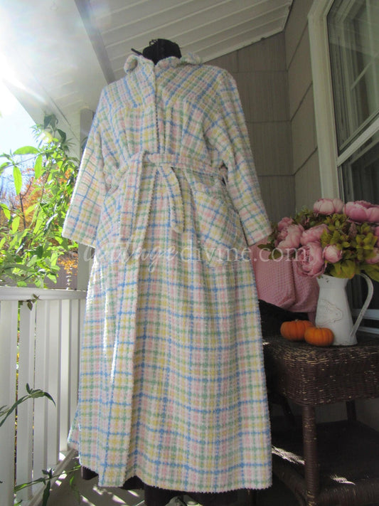 Grandma's Cozy Chenille Housecoat PLAID Vintage Chenille Robe 1960s Style Bathrobe, S/M