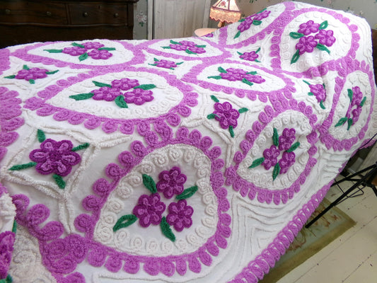 Vintage Chenille Bedspread Violets in Snow Heart Scrollwork White Cottage Bedding, FULL