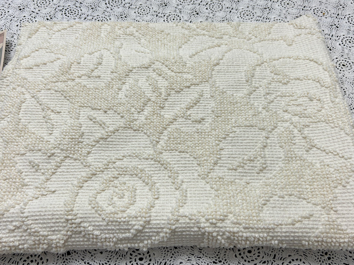 Cream White Vintage Chenille Fabric, Cabbage Roses, 20x30" Hobnail Woven Pc
