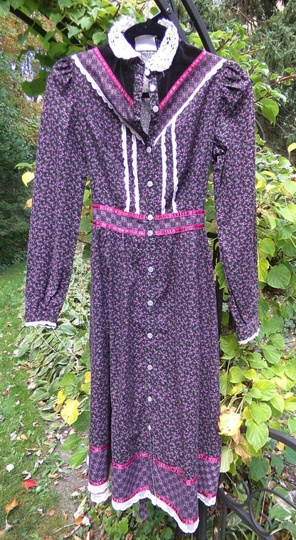 Dark Cottagecore Vtg Clothing Lot: 2 Prairie Dress, 1 Gunne Sax Boho Black Skirt