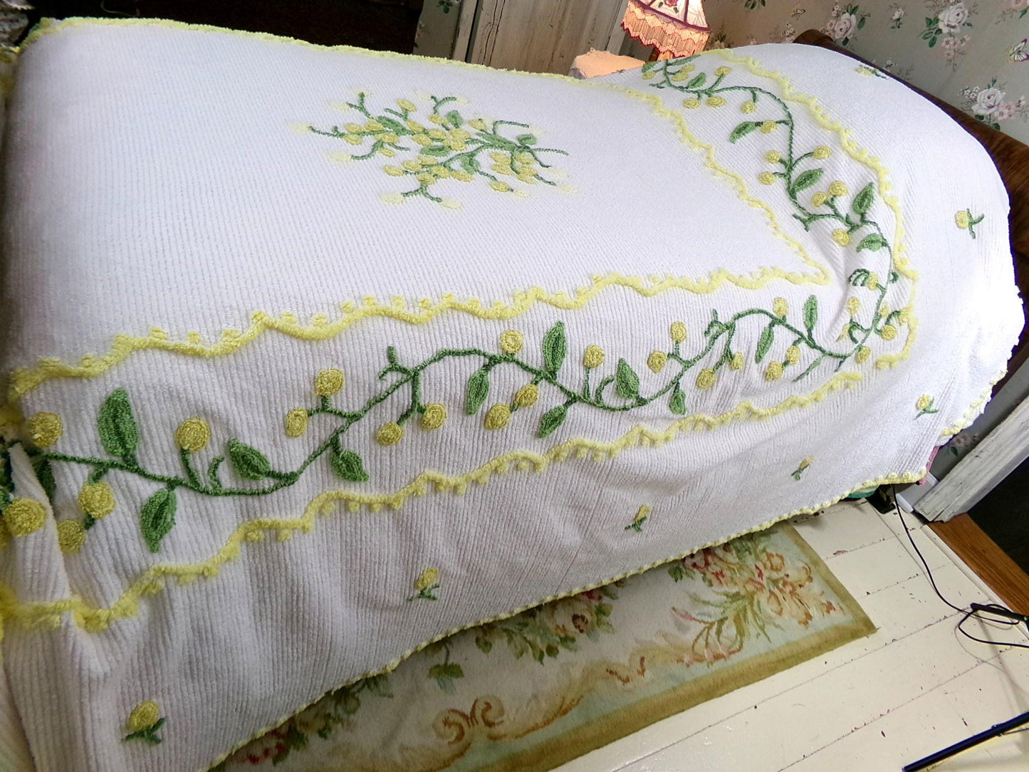 spring forsythia yellow farmhouse chenille bedspread, vintage full size bedding, lovely berry spring & trailing ivy design on white cotton