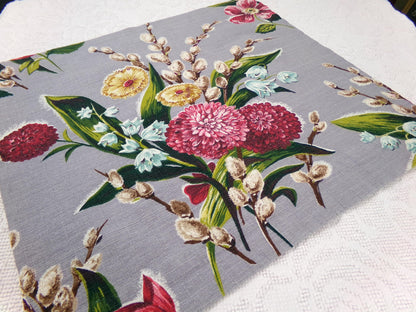 Pussy Willow Dahlia Bouquet Vintage 1940s Barkcloth Fabric Botanical Floral 21" x 19" Piece