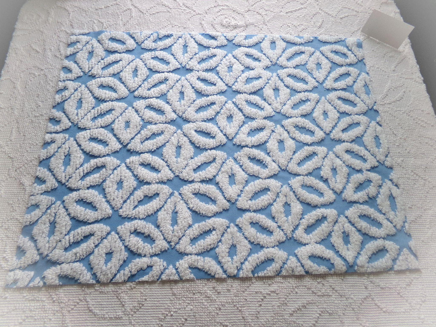 vintage daisy chenille fabric, blue & white quilt material 18" x 24"