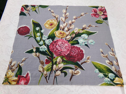 Pussy Willow Dahlia Bouquet Vintage 1940s Barkcloth Fabric Botanical Floral 21" x 19" Piece