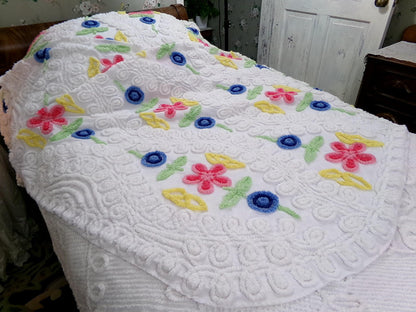Canyon Group Vintage Chenille Bedspread, Twin Size Rainbow Wedding Cake Design