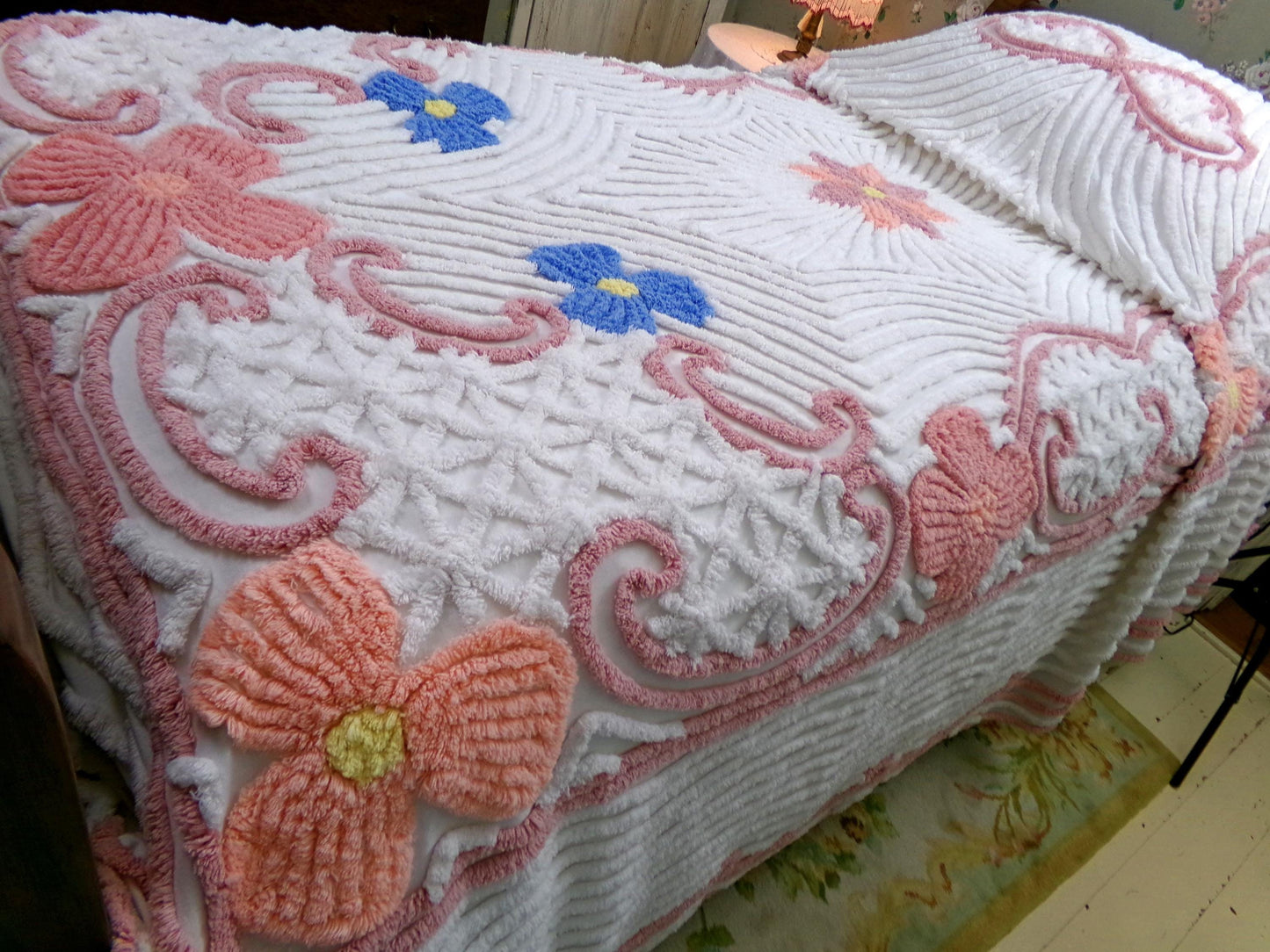 Vintage Chenille Bedspread Full Size Plush Luxurious Tufting, Shabby Chic Style Cotton Bedding