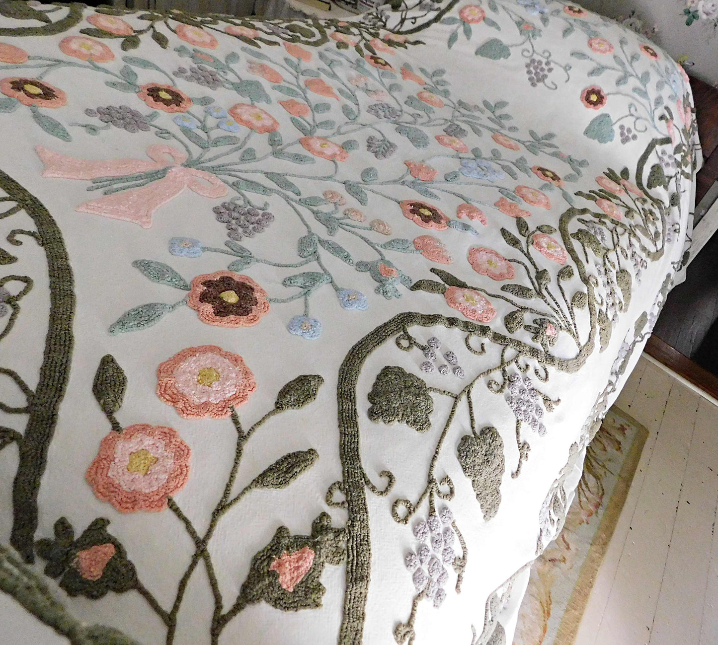 Wildflower Waltz Vintage Chenille Bedspread, Spectacular Summer Cottage Style Coverlet, Twin Size Cotton Bedding