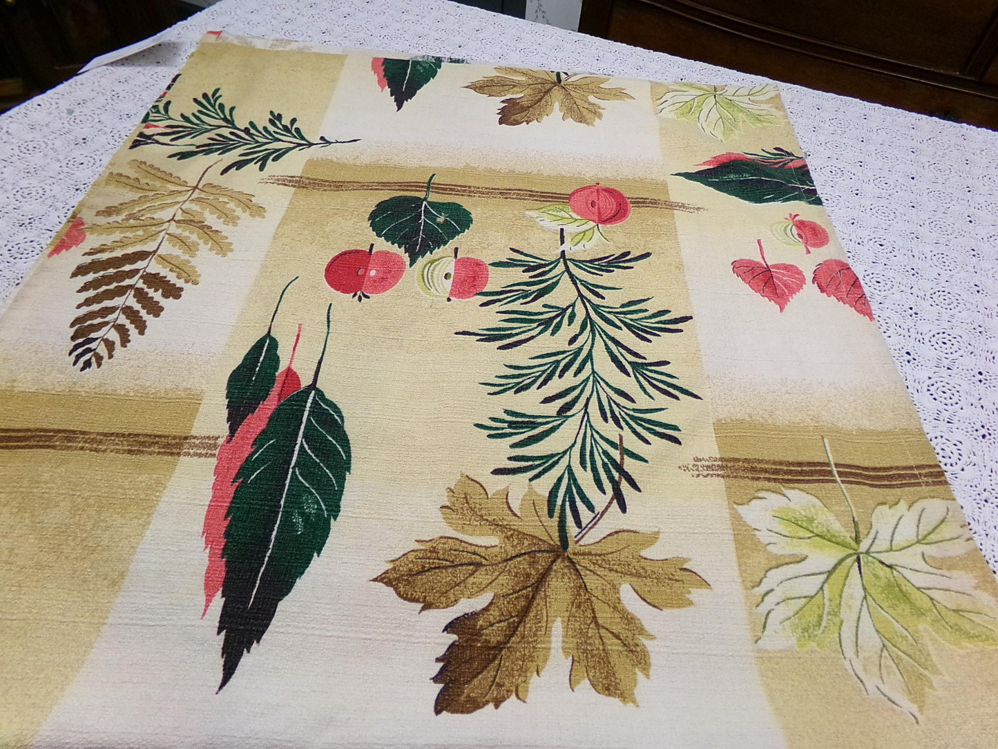 Vintage 1950s Barkcloth Fabric, Rustic Boho Shadow Autumn Leaves, Apples & Pine, 20"x46"