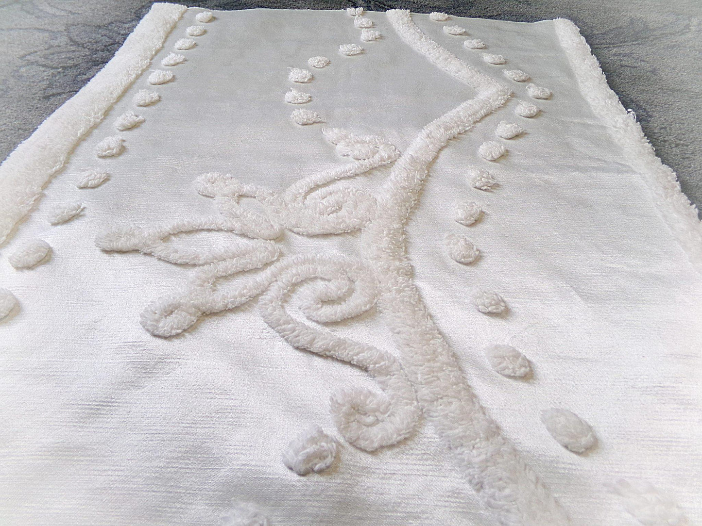 Tufted White Satin Vintage Chenille Bedspread Fabric, Shabby Romantic 19x24"