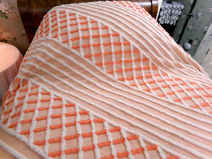 creamsicle vintage chenille bedspread, peach & white optic geometric, cotton full size bedding