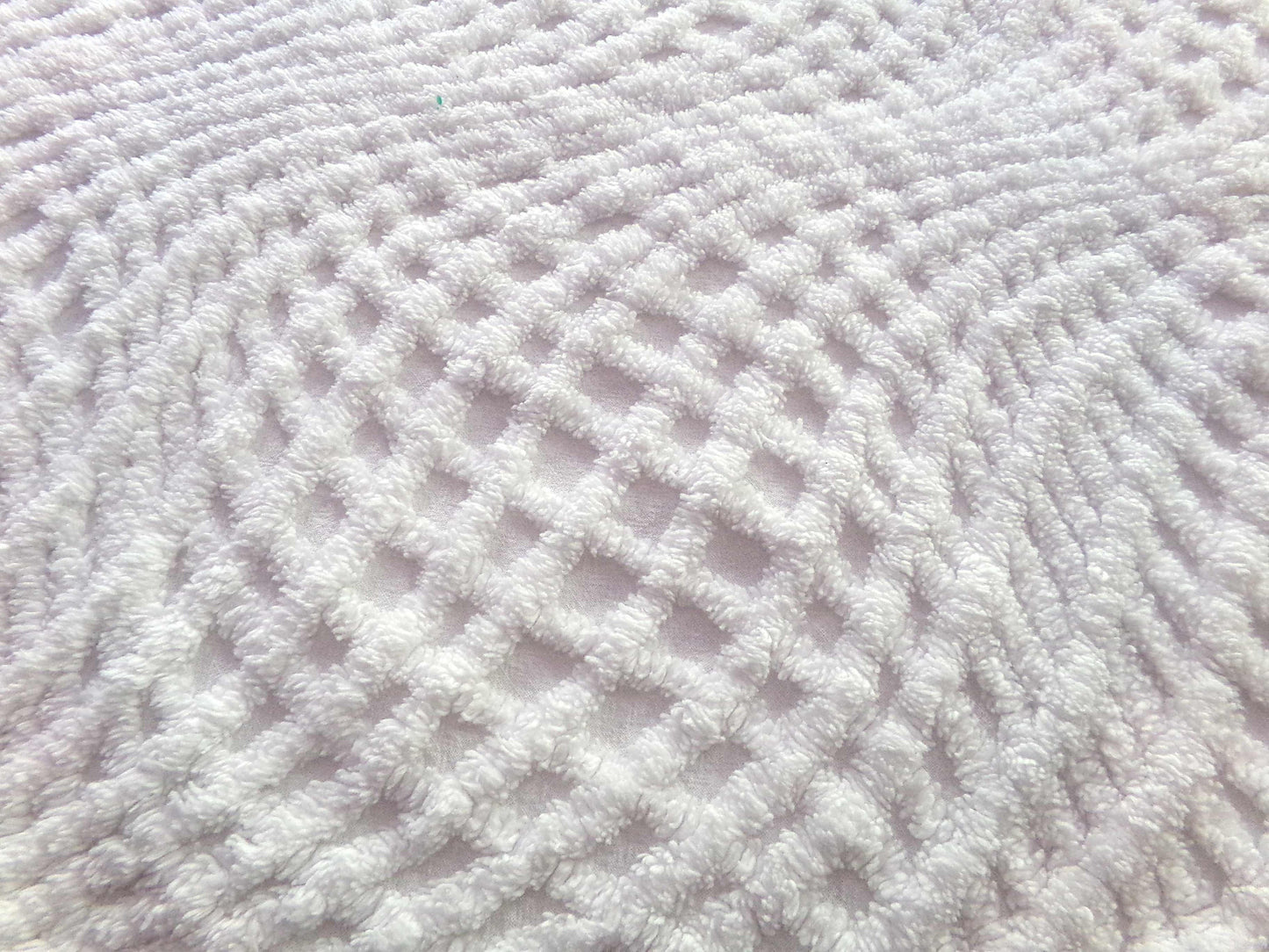 intense illusion white vintage chenille fabric, plush webbed optic illusion design, 21" x 25" inch piece of quilt & sewing material