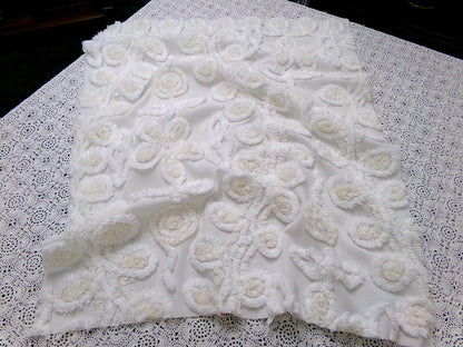 Vanilla Twist Vintage Chenille Fabric Piece 20x25" Floral Curlicue Craft Sewing Material