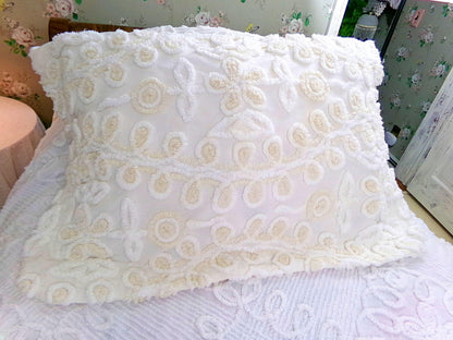 vintage canyon group chenille pillow sham, cream wedding cake design with envelope back, SINGLE, not a pair