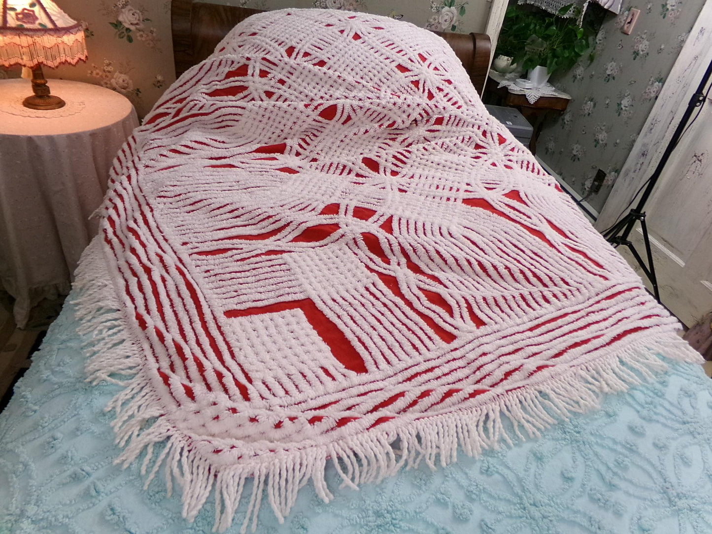 Red Vintage Chenille Bedspread Tufted White Full Size 100% Cotton Bedding, Fringe