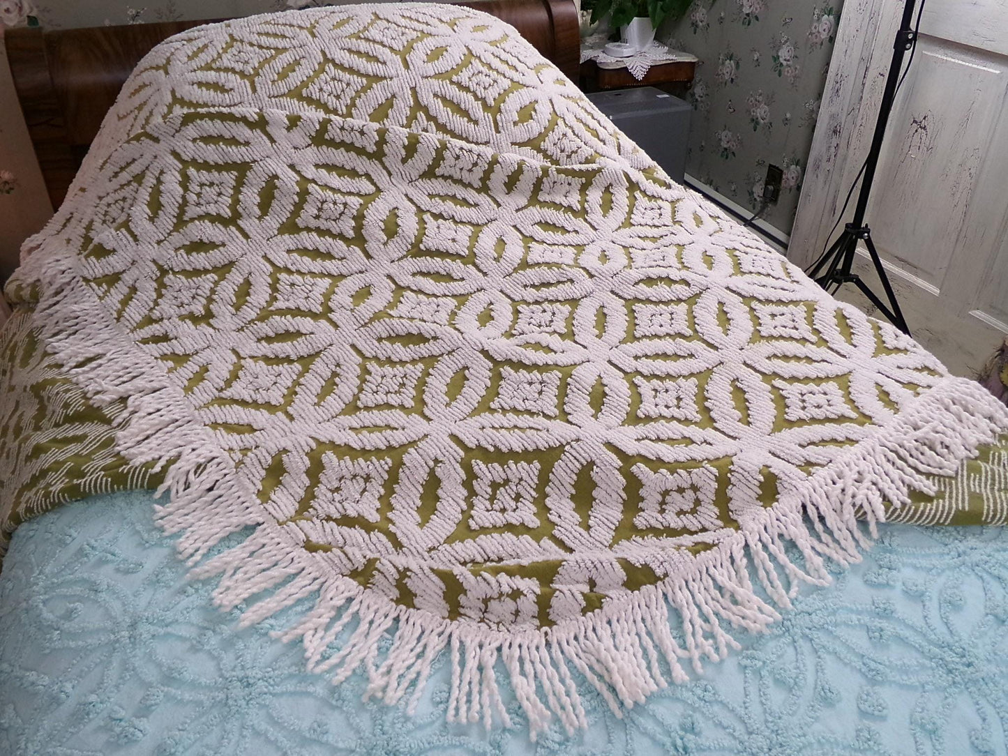 Boho Vintage Chenille Bedspread, Full Size Olive Green White Tufted Geometric Design