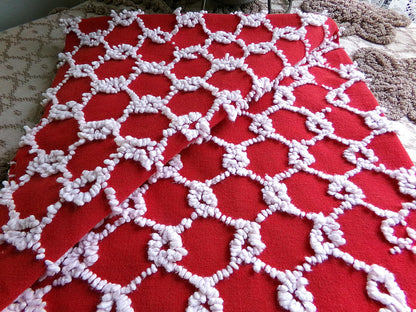 Red & White Vintage Chenille Bedspread Fabric, 17.5x23" Chain Link Design