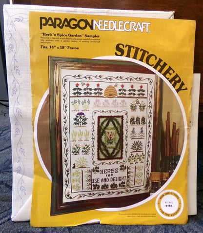 HERB 'N SPICE Garden Sampler Crewel Embroidery Kit, 1977 Vintage Paragon Needlecraft Creative Stitchery #0786