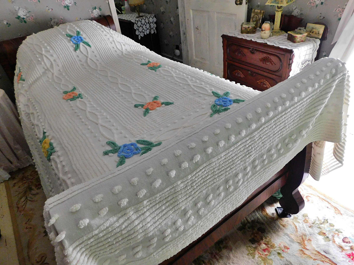 Vintage Chenille Bedspread in Simple Summer Rose Design on White Cotton, Pretty Cottage Coverlet, FULL Size