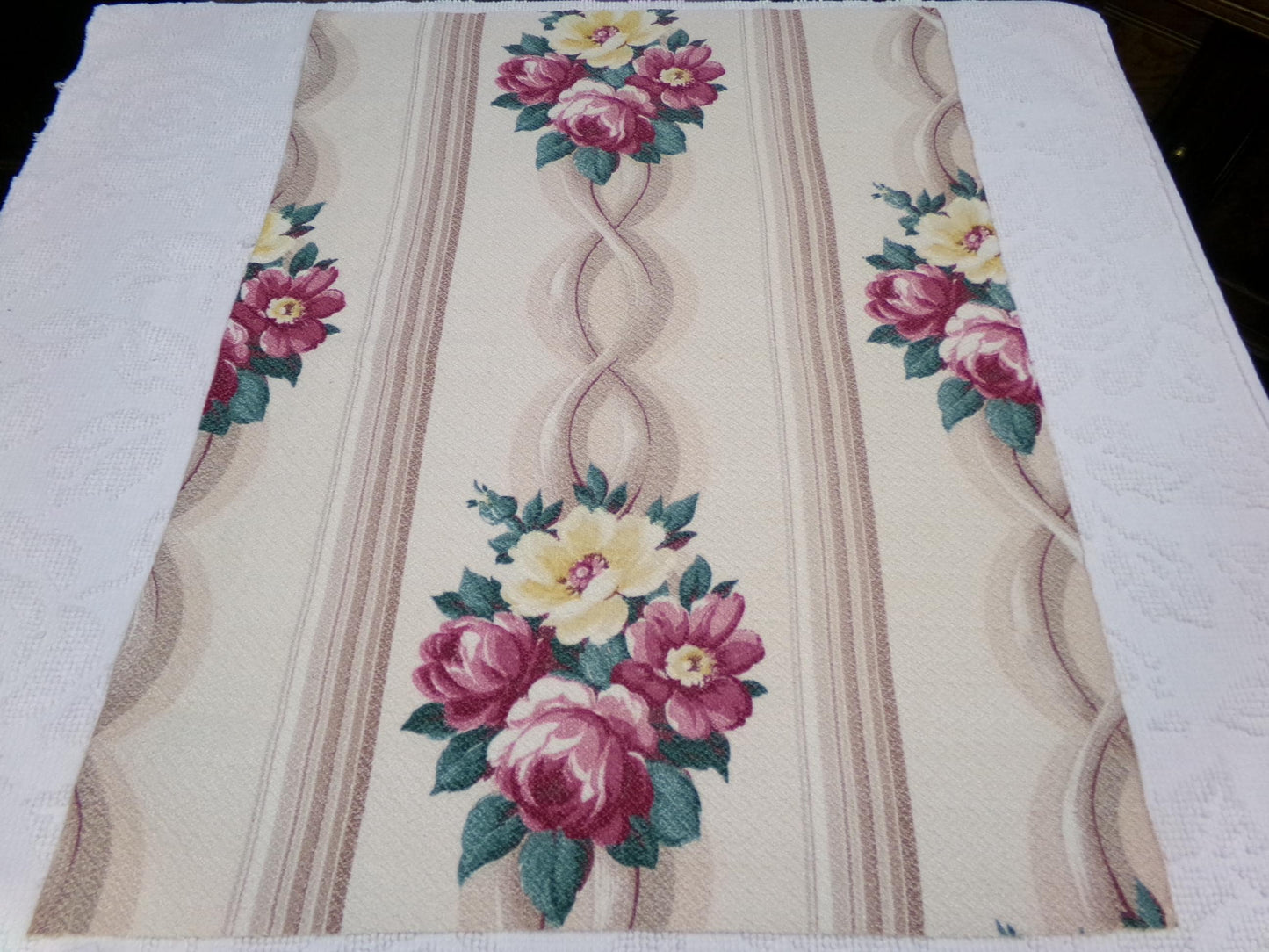 Glencourt Vintage Floral Barkcloth Fabric, Champagne Beige 20" x 26" Deconstructed Curtain Panel