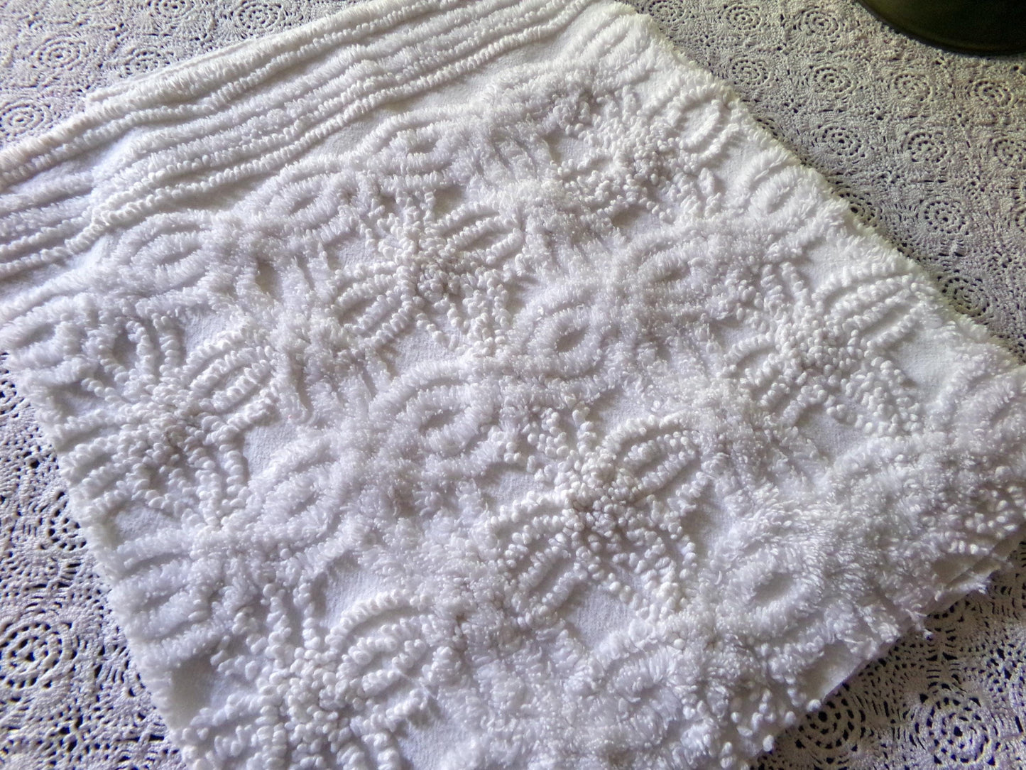 Vintage Chenille Bedspread Fabric 14.5x23" Contrast Needletuft Wedding Ring Stripe