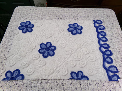 Blueberry Swirl Vintage Chenille Bedspread Fabric, Coastal Blue & White Daisy 16.5x25"