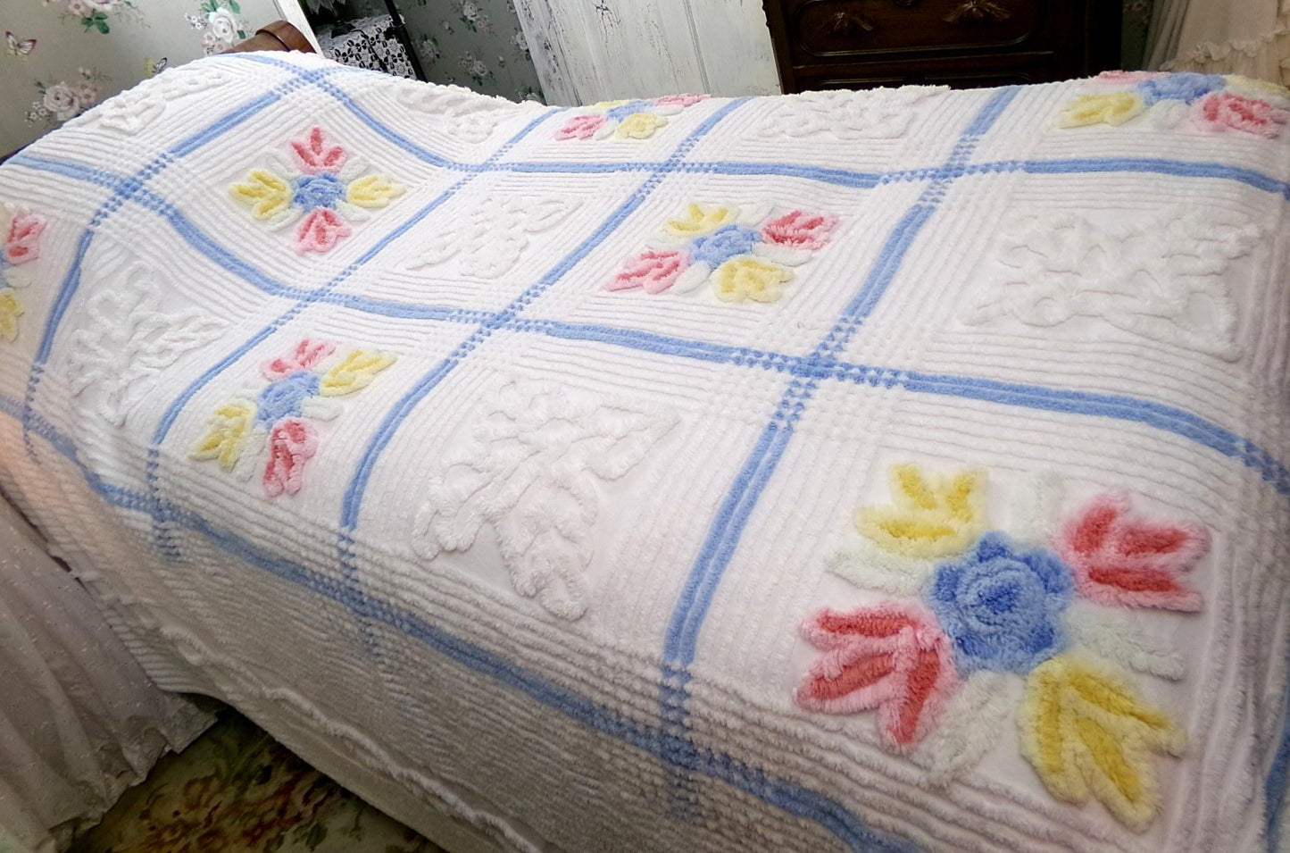 Vintage Full Size Chenille Bedspread | Country Beach Cottage | Coastal Farmhouse Decor | Cotton Seaside Chic Bedding | Beach House Style