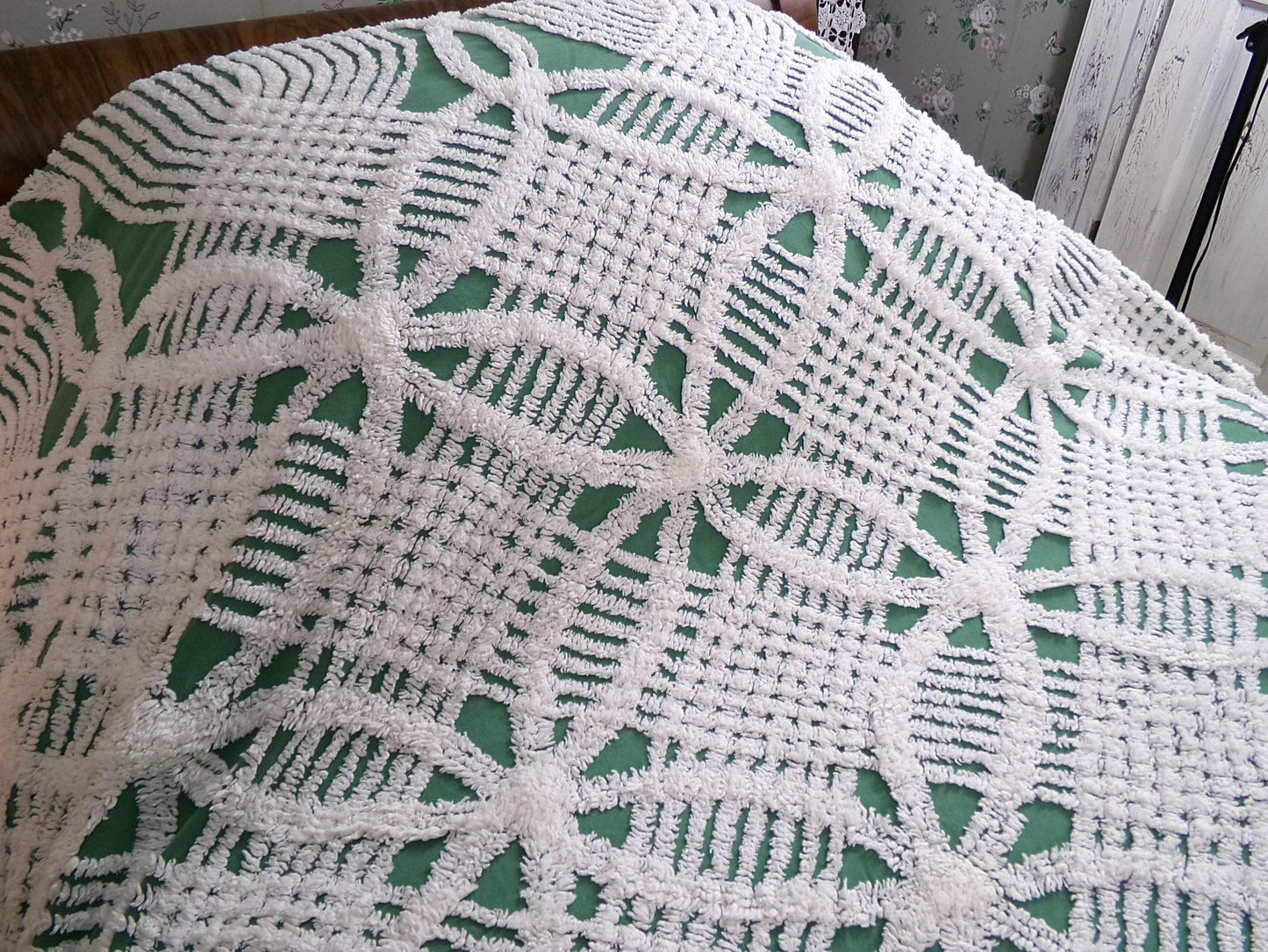 elegant evergreen vintage chenille bedspread, white geometric tufting, full size cotton bedding