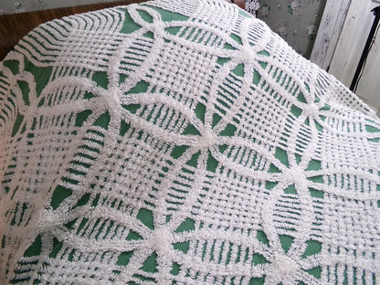 elegant evergreen vintage chenille bedspread, white geometric tufting, full size cotton bedding