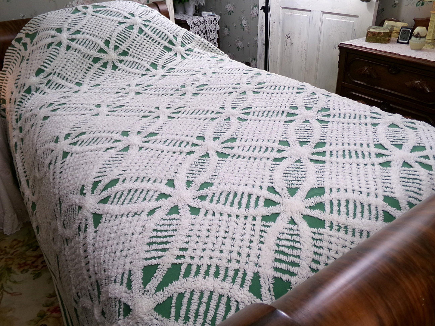 elegant evergreen vintage chenille bedspread, white geometric tufting, full size cotton bedding