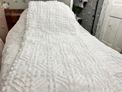Vintage White Chenille Bedspread Modern Minimalist Geometric Tuft FULL Coverlet