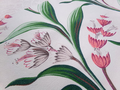 BOTANICAL Barkcloth Vintage Fabric, Tropical Leafy Florals on White, 1940s sewing material, 19" x 29"