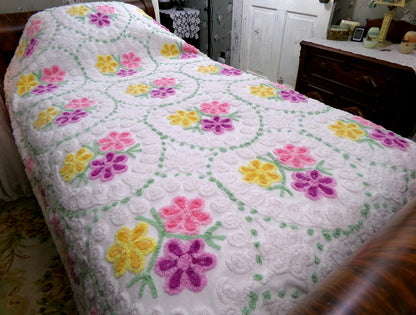 rainbow hearts vintage chenille bedspread, whimsical pink, yellow, lilac flowers w/ swirl accents & dots, white cotton full size bedding