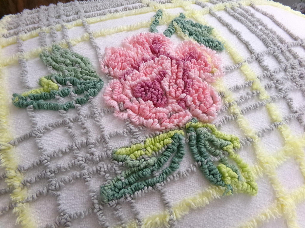 Vintage Pink Rose Chenille Bedspread Plaid Ruffled Shabby Chic Farmhouse Full Size