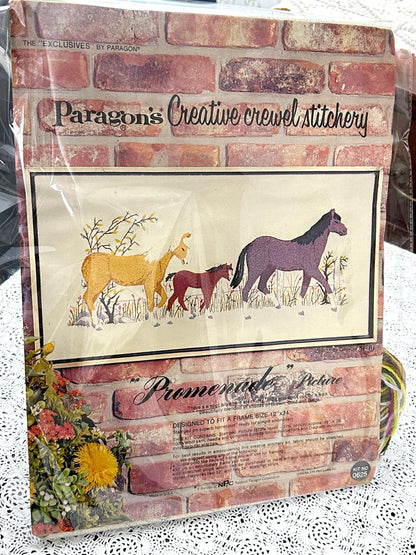 PROMENADE Crewel Stitchery Kit Horse Family Vintage Paragon 0625 Embroidery